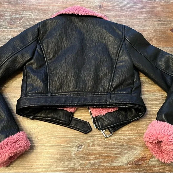 NWOT CURRENT MOOD BLACK BORGE MOTO FAUX LEATHER JACKET W. PINK FAUX FUR, XXS - Picture 2 of 7